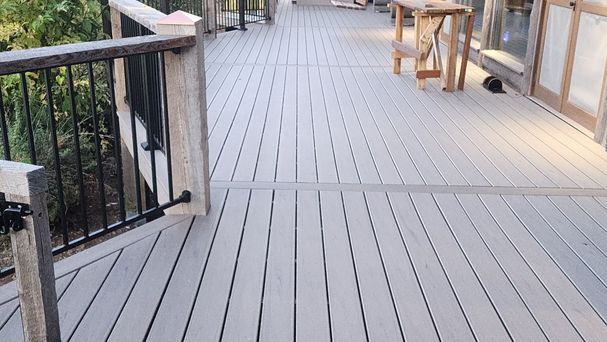 Finished composite deck in Gallatin Gateway